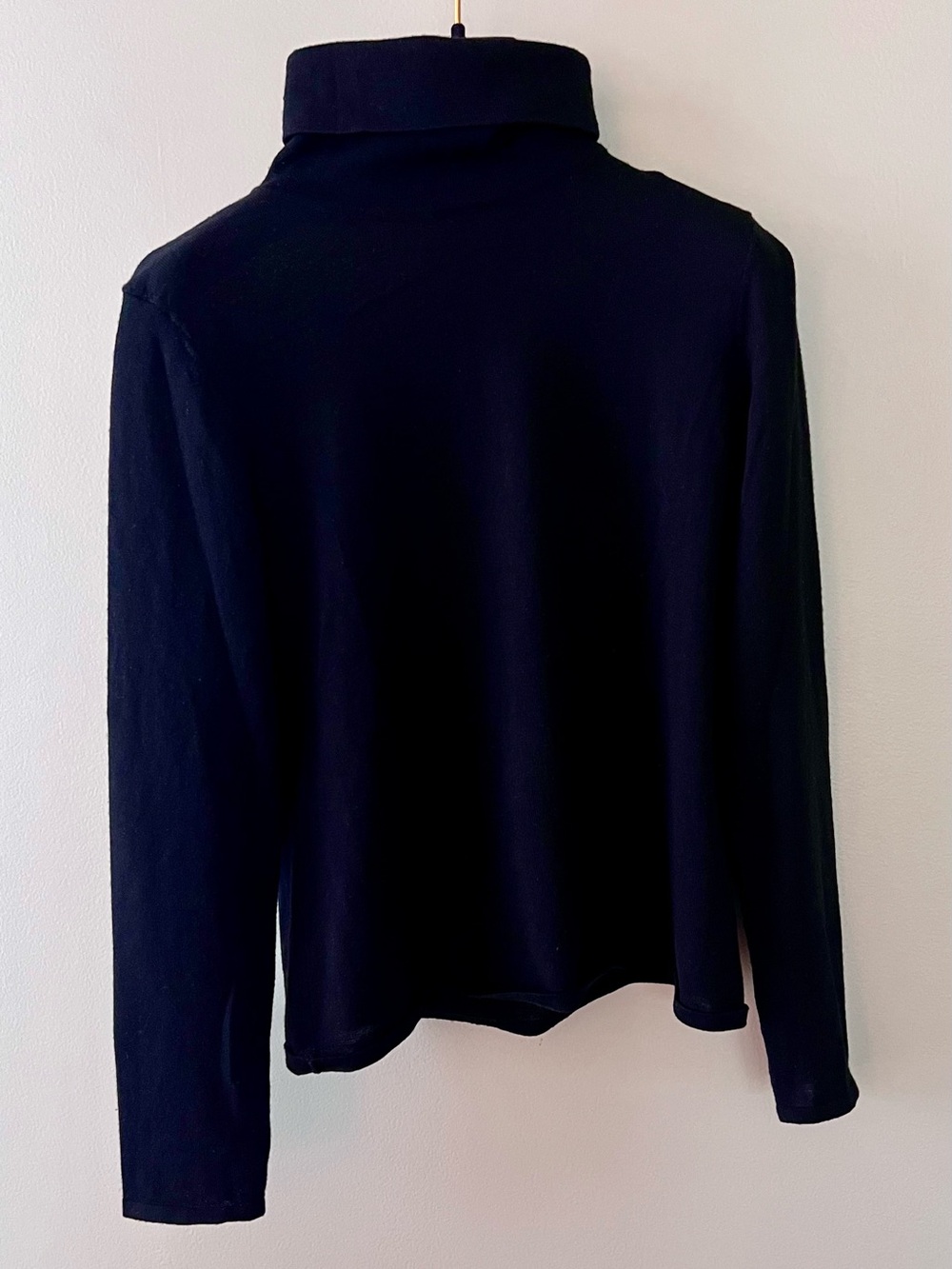 Black Extra Fine Italian Merino Wool Turtleneck